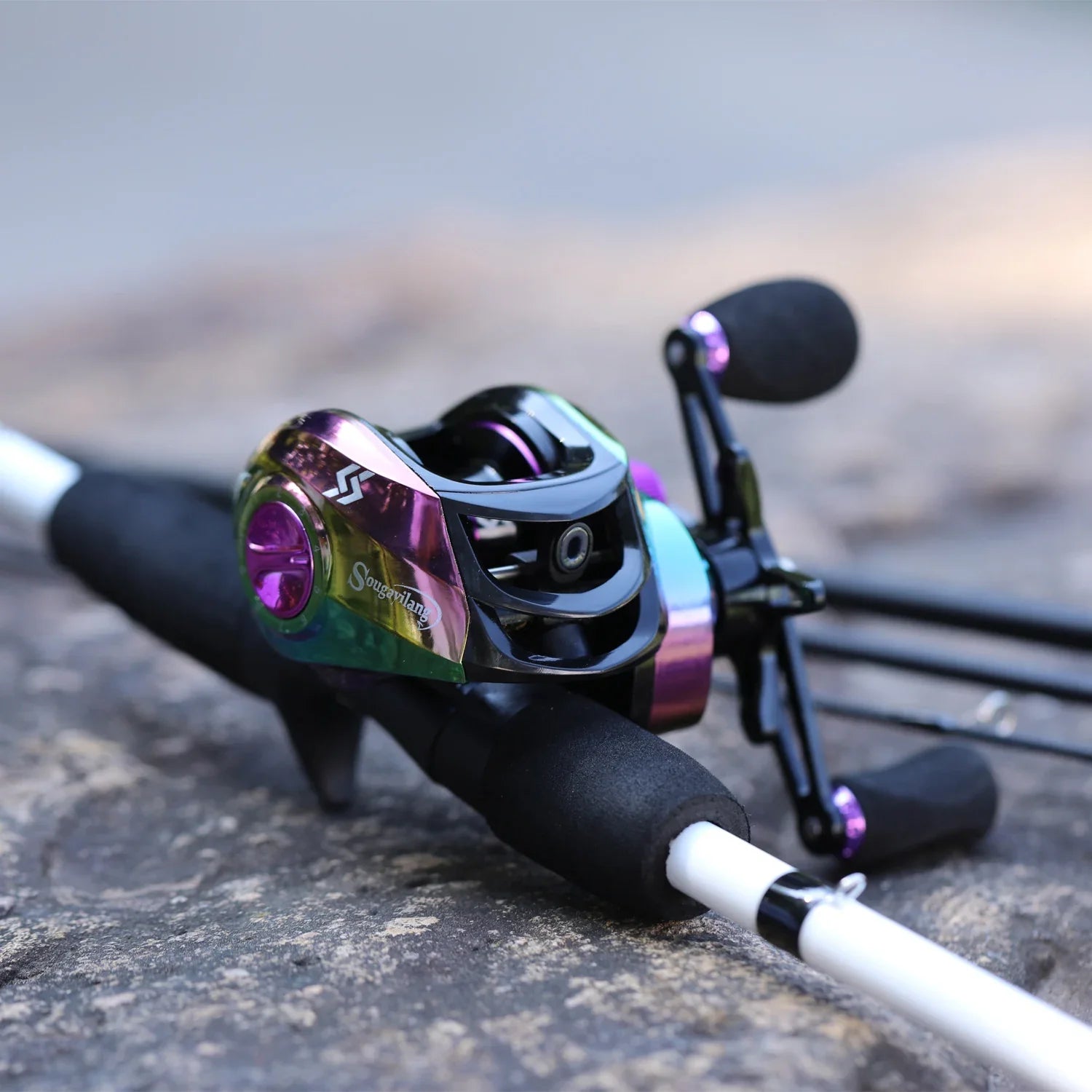 Kit de Pesca Completo – Carretilha 8kg e Vara de 1,98m para Pescarias de Sucesso