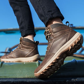 Bota Masculina Couro Resistente Vinson